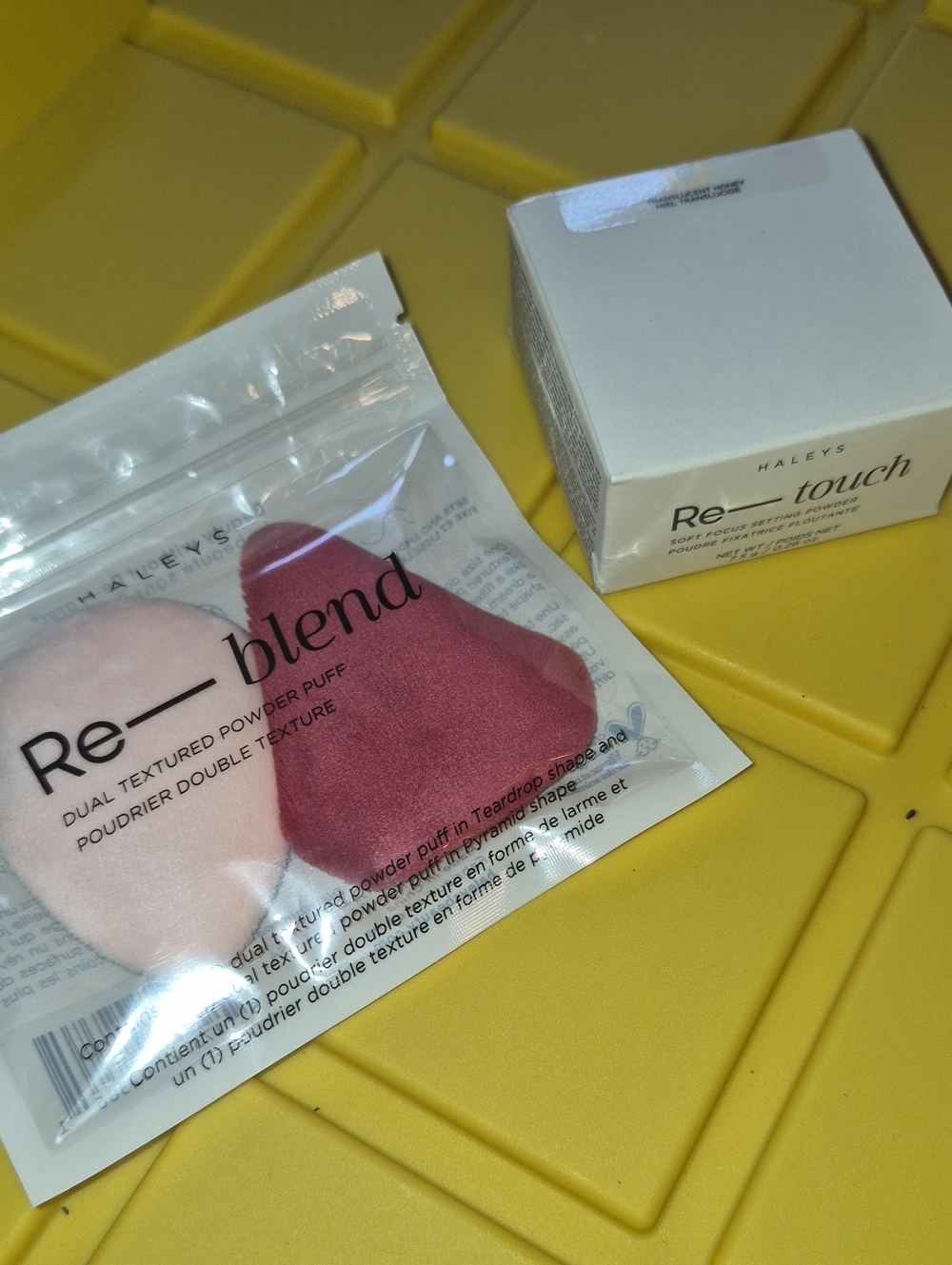 Haleys Retouch Powder With Powder Puffs Nwt.